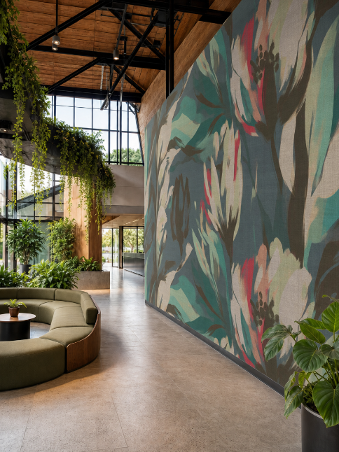 Corporate Lobby mit floraler Fototapete