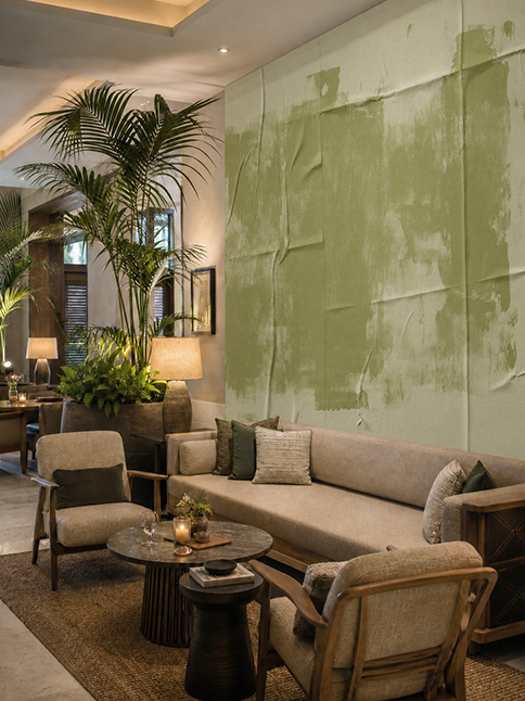 Restaurant im Hotel mit abstrakter Tapete in grün und beige