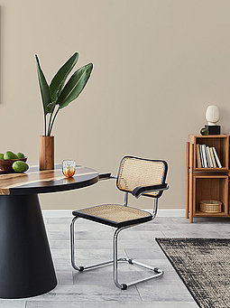 Raumbild mit beiger Wandfarbe